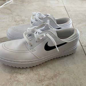 Nike Mens golf shoe size 10